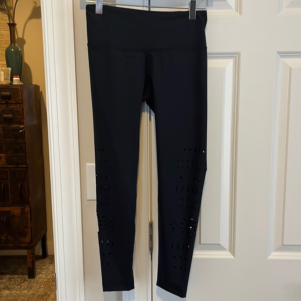 New Kira Grace Tribal Cut Out Leggings Small